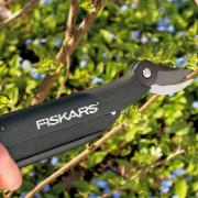 Fiskars® Sekatör med tvåhandsgrepp och sidoskär
