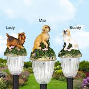 3 solcellslampor för trädgården med glatt skällande hundar