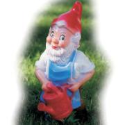 Trädgårdstomte med vattenkanna